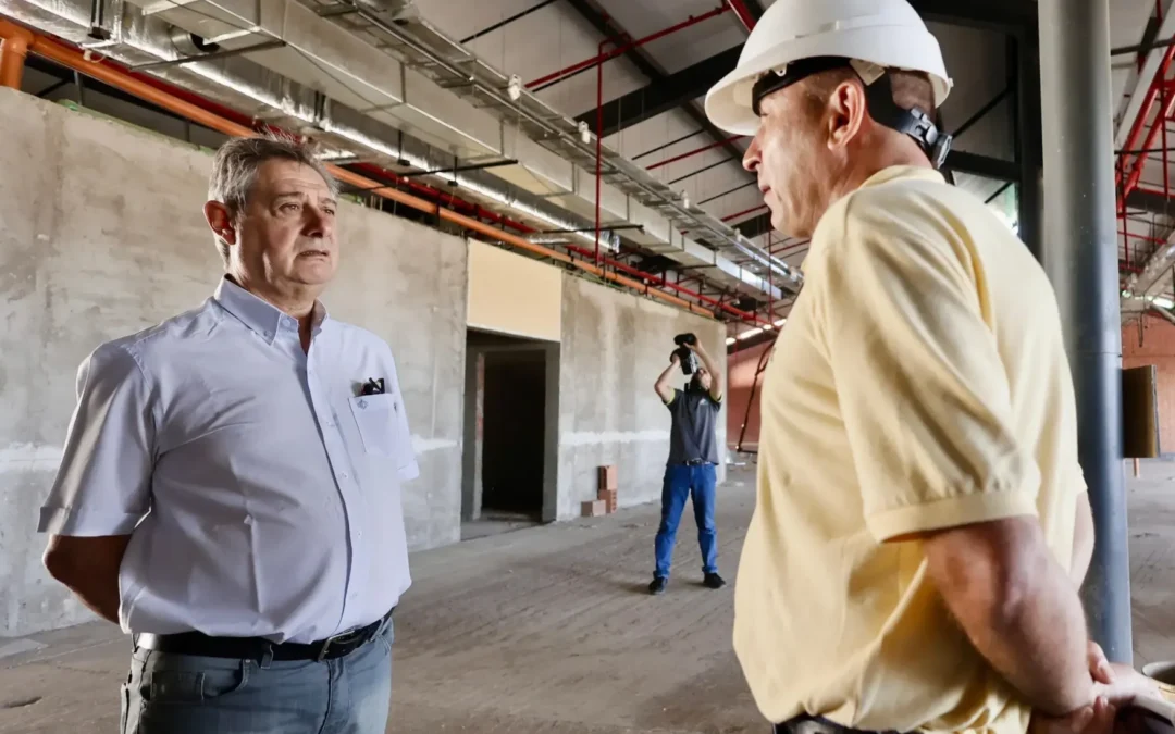 Se reanudó la ampliación del aeropuerto: Omar Félix visitó la obra y confirmó el arribo de una autobomba