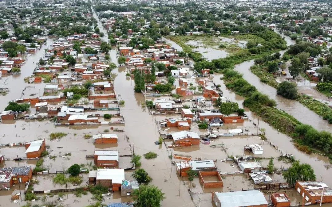 Temporal trágico en Bahía Blanca: 16 muertos, 900 evacuados y más de cien desaparecidos  