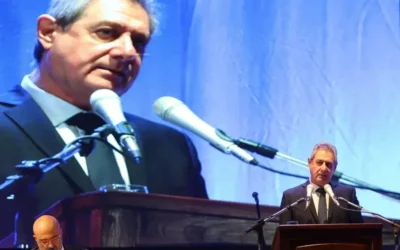 omar-felix-discurso-anual-pantalla-gigante