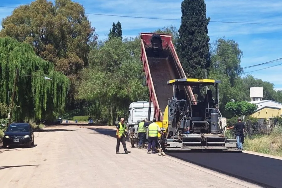 Avanzan los trabajos en Sueta y se viene el asfalto en El Libertador