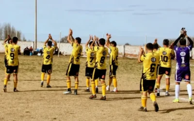 Constitución quedó como único puntero del Clausura de Primera B