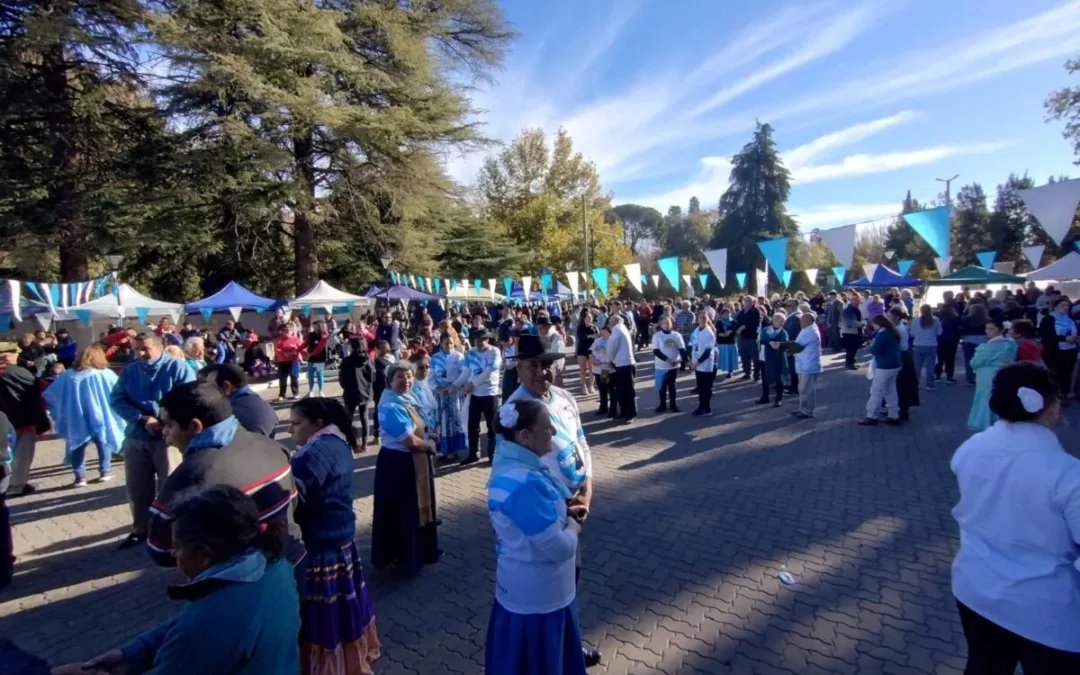 San Rafael festeja el Día de la Tradición en plaza Francia