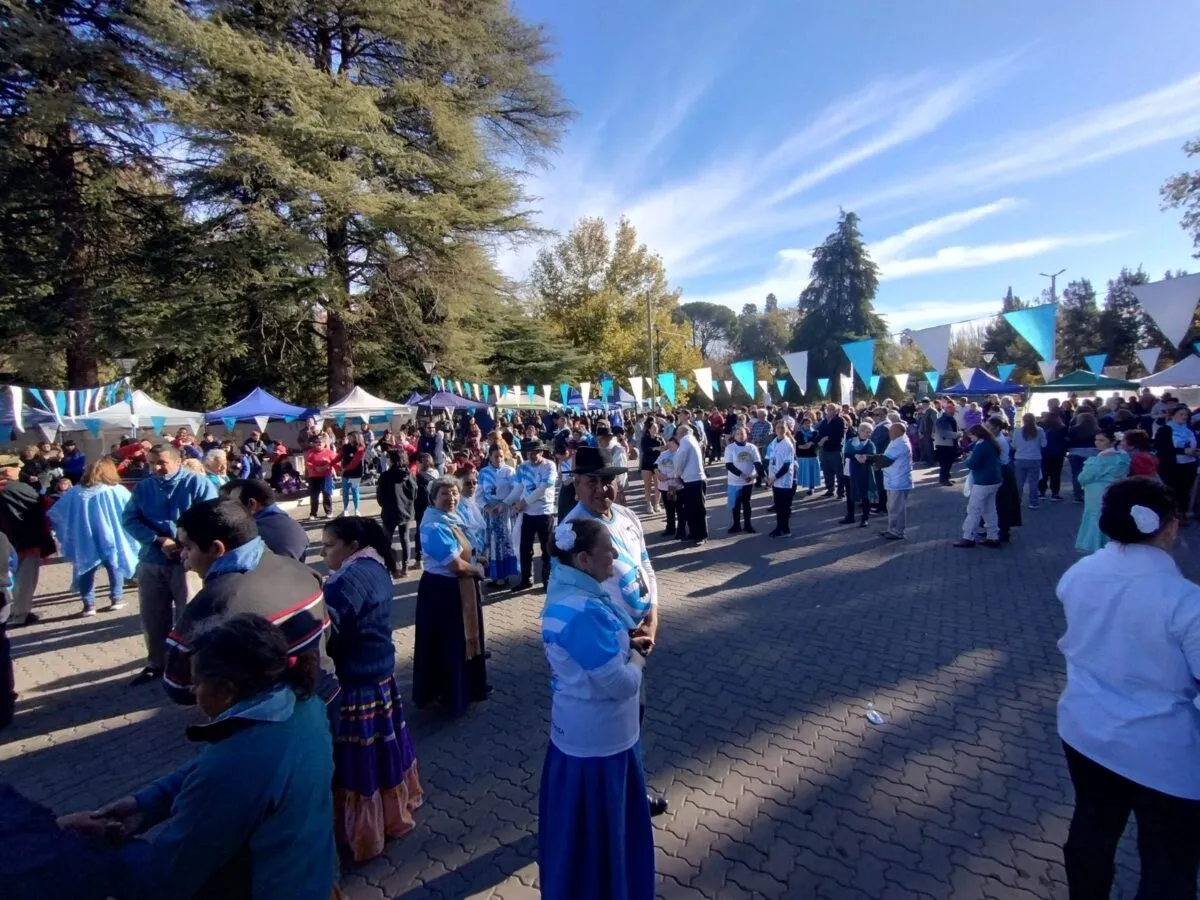 Festejo del Día de la Tradición en Plaza Francia