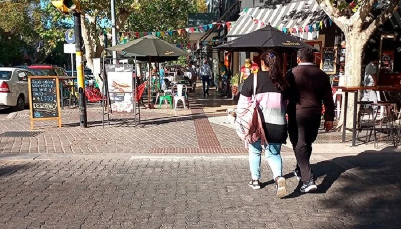 Feriado Feriado 10 de octubre 2025