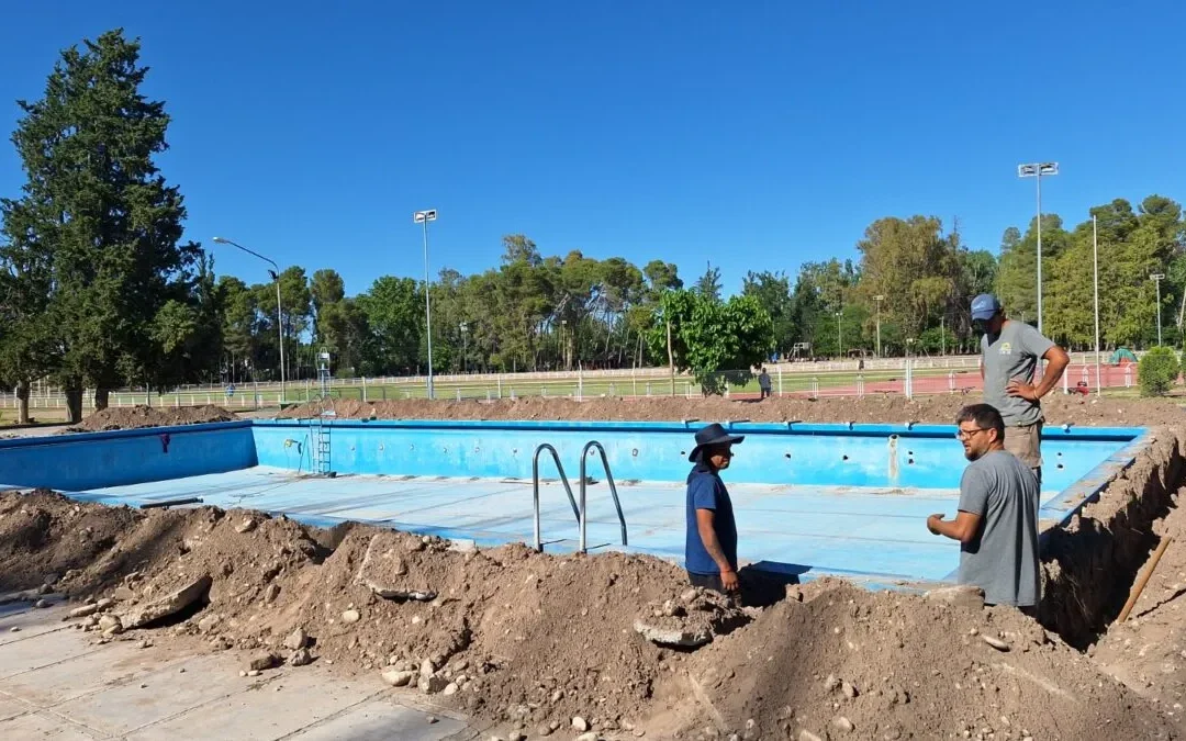 Los polideportivos se preparan con obras para recibir a miles de chicos en las colonias de verano
