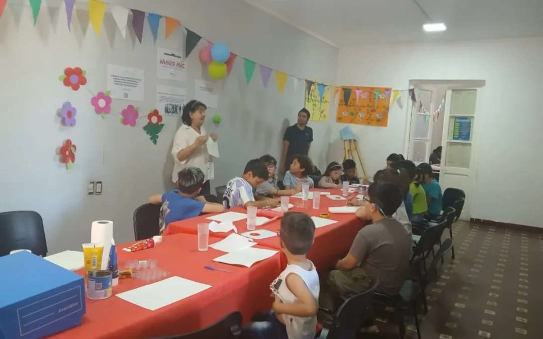 Robotizarte: el espacio donde los niños vinculan el arte con la robótica