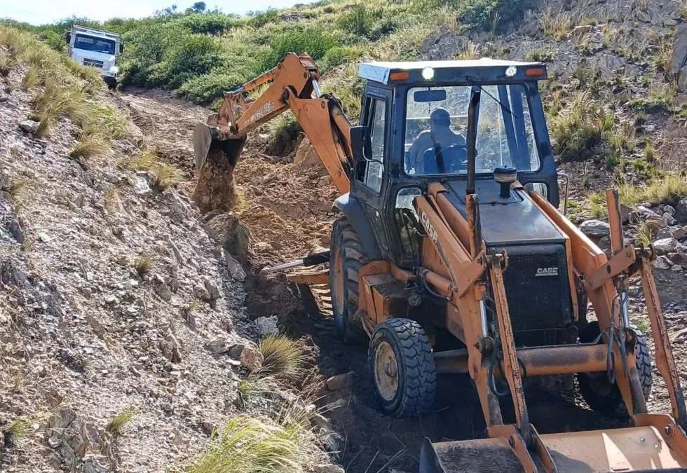 El Municipio continúa trabajando en el mantenimiento de caminos del Secano sanrafaelino