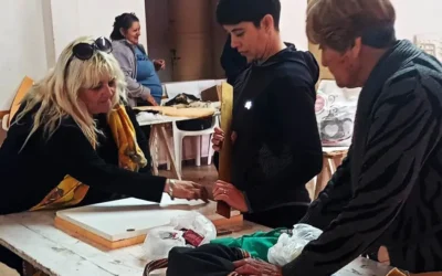El Municipio ofrece talleres cortos e itinerantes de tapicería y cocina