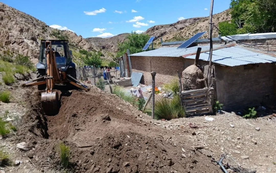 Los equipos municipales siguen abriendo caminos en la zona del Secano
