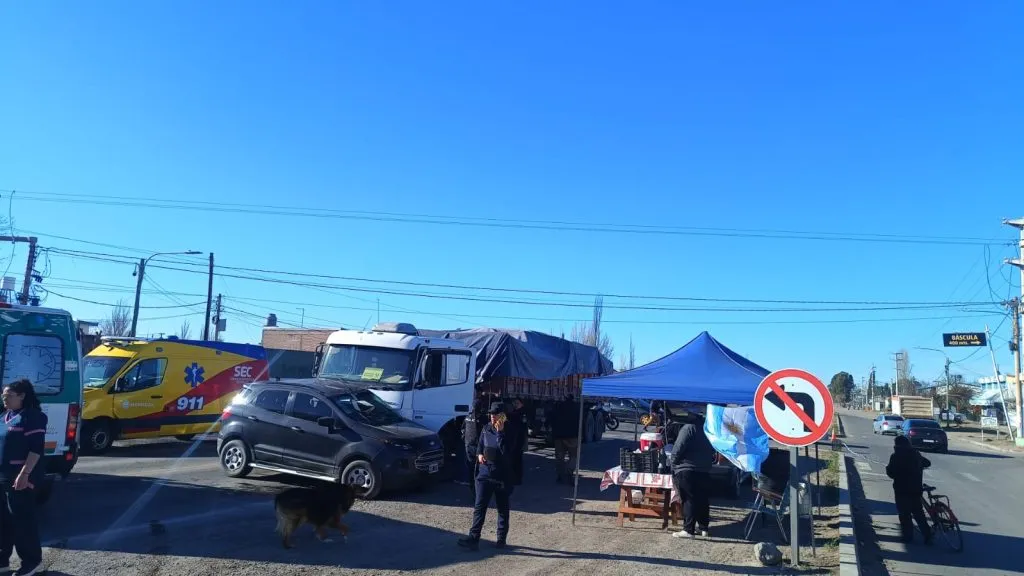 El accidente ocurrió en la zona de las rutas 143 y 177.
