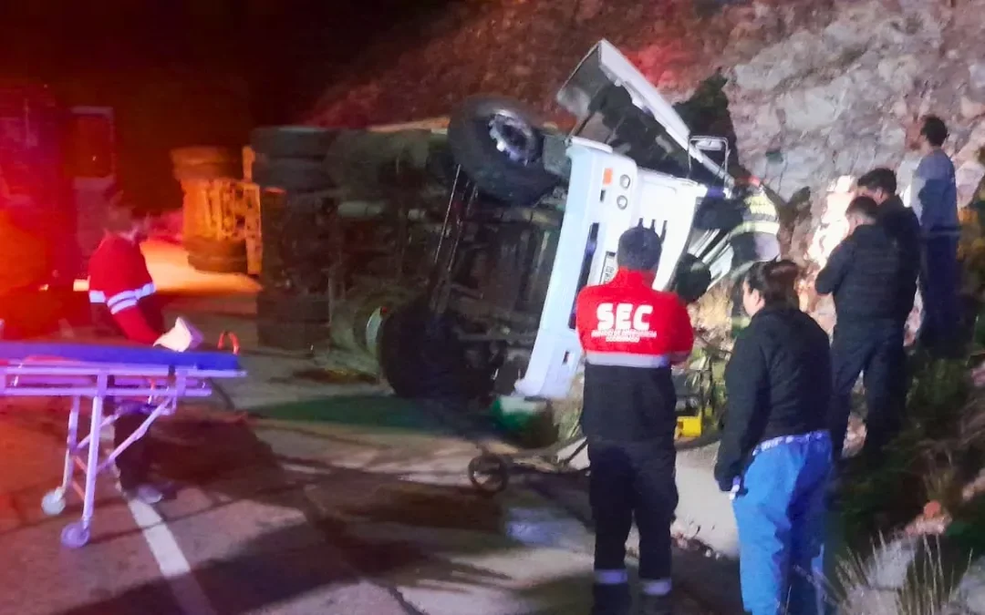 Accidente en San Rafael: volcó un camión con 34 caballos en la Cuesta de los Terneros