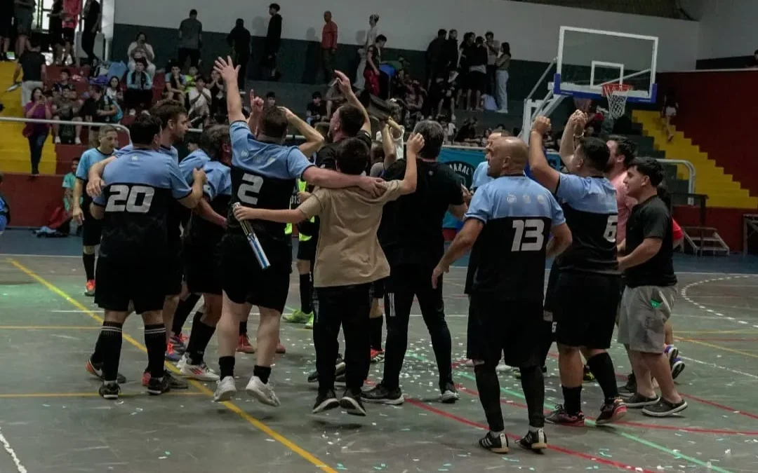 Amaral se quedó con el título en veteranos del Torneo Clausura de futsal
