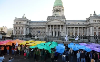 A 16 años de la ley, el 65% de los argentinos respalda el matrimonio igualitario