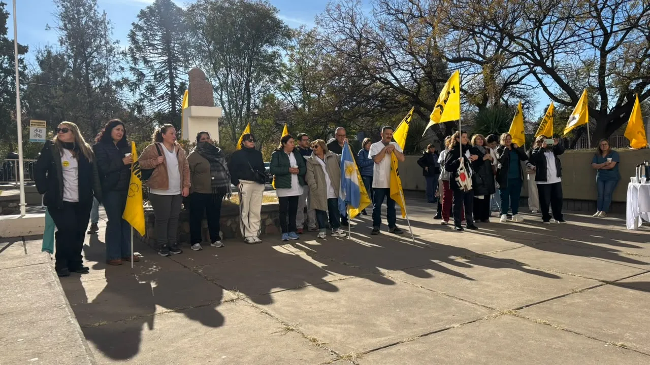 Profesionales de la salud reclamaron mejoras salariales y laborales en San Rafael.