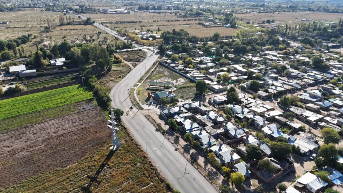 Asfalto avenida El Libertador San Rafael