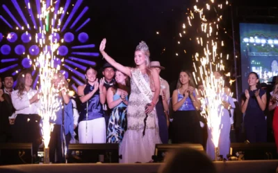 En una multitudinaria caravana, San Rafael recibió a su reina Azul Antolinez