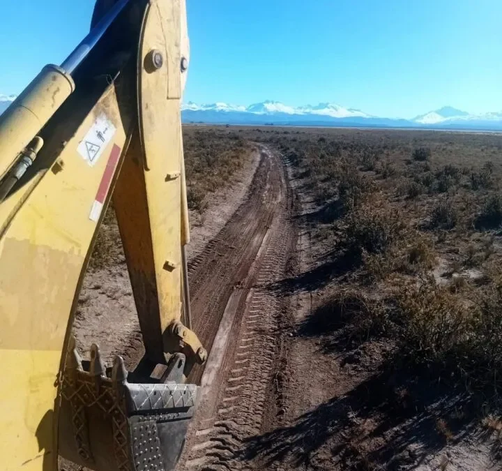 Sigue la mejora de caminos rurales en el interior profundo de San Rafael