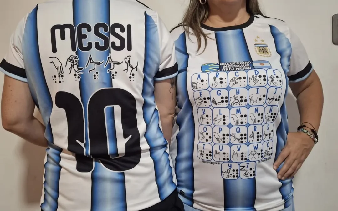 Docentes de San Rafael crearon una camiseta de la Selección Argentina inclusiva con lengua de señas y braille
