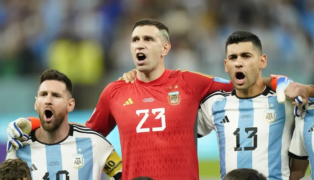 De San Rafael a Arizona: las canciones para la Selección que emocionaron al Dibu Martínez
