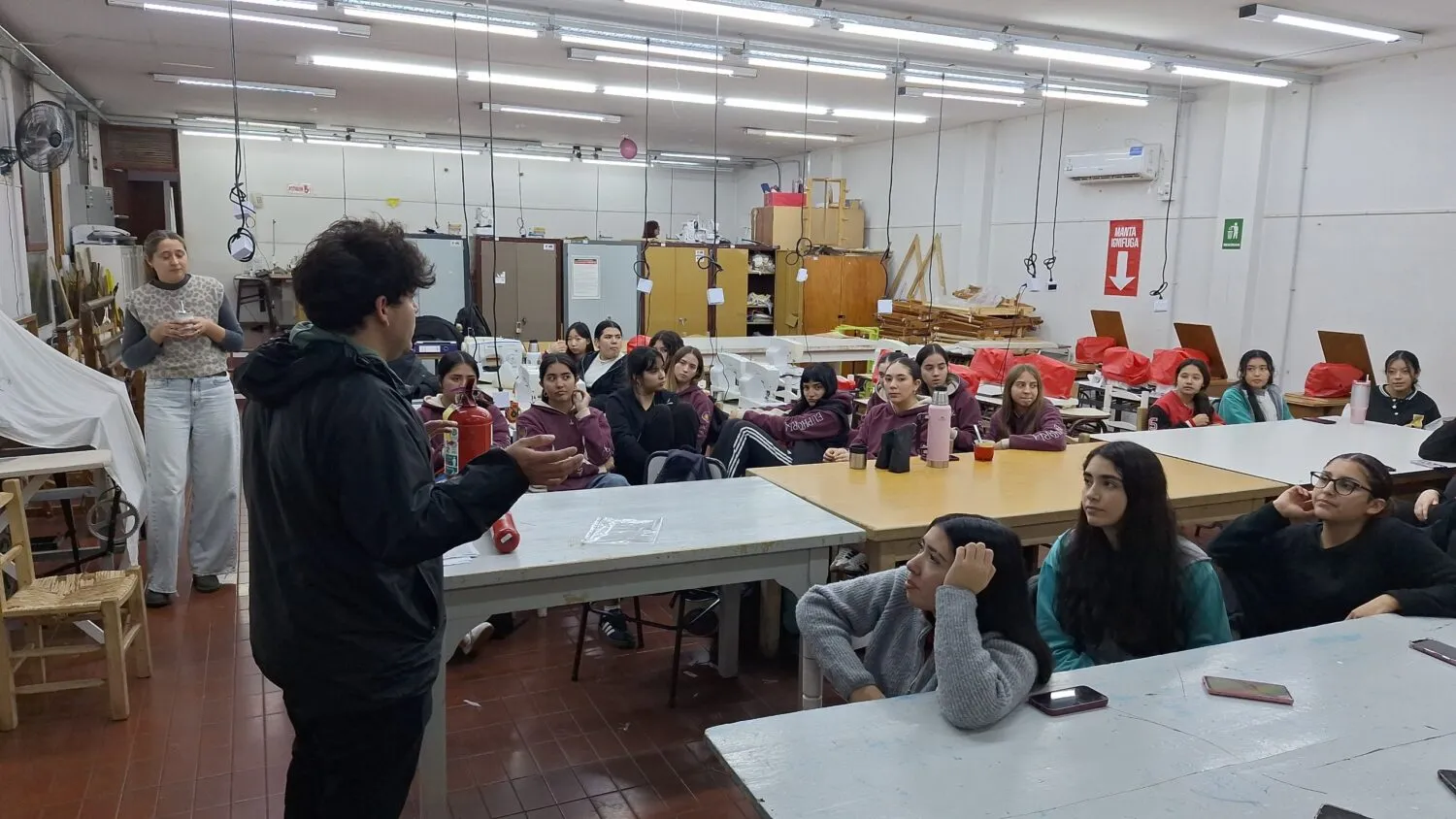 La Oficina de Licencias de Conducir trabaja con escuelas de todo San Rafael.