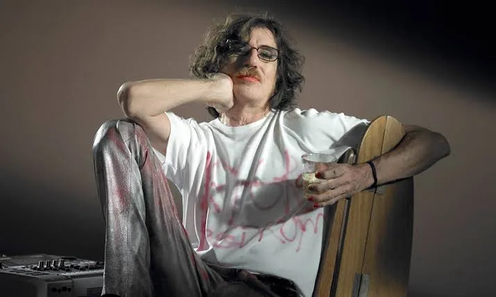 A lo largo de su carrera solista, Charly García construyó un repertorio de canciones que atraviesa generaciones y sigue vigente en la música nacional. A lo largo de su carrera solista, Charly García construyó un repertorio de canciones que atraviesa generaciones y sigue vigente en la música nacional.