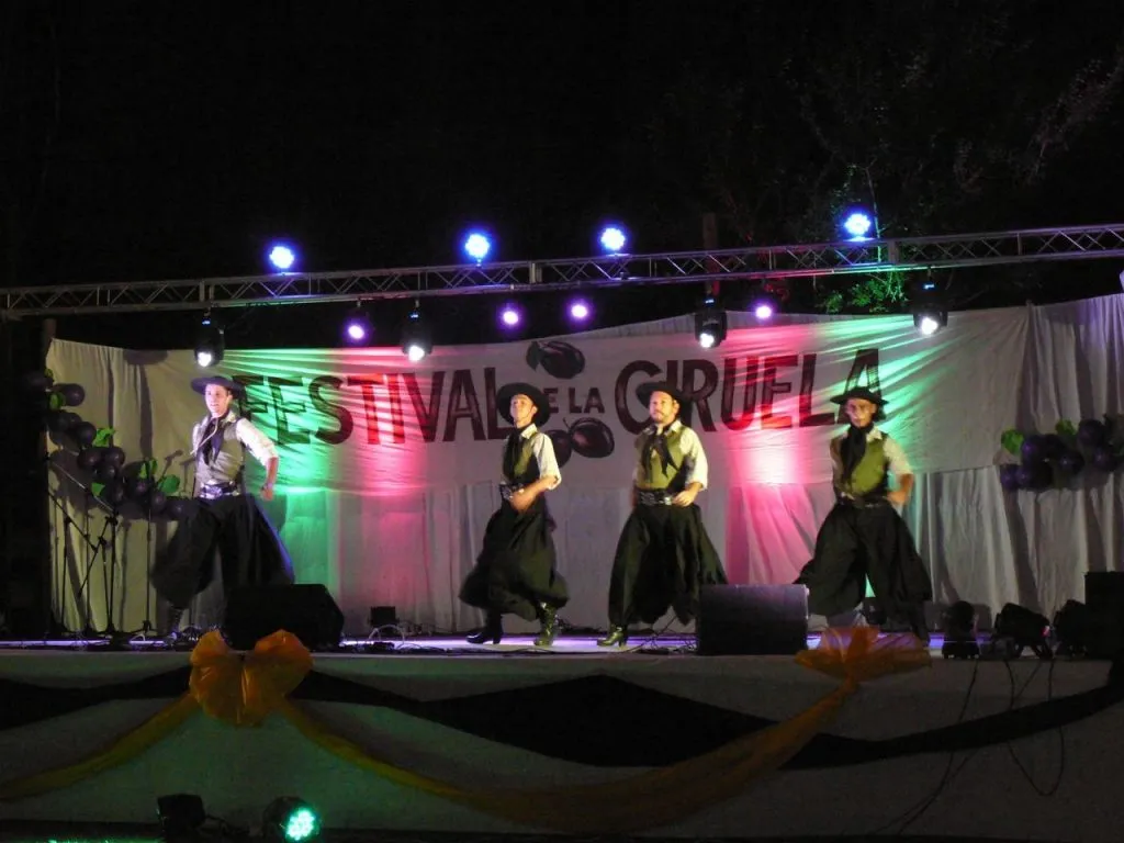 Festival de la Ciruela en Cuadro Benegas