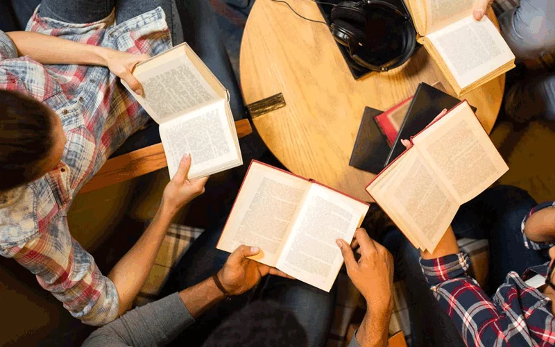 Club literario en San Rafael