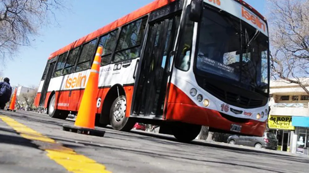 La tarifa básica pasó de $1.400 a $1.680 tras la actualización dispuesta por el Gobierno provincial.