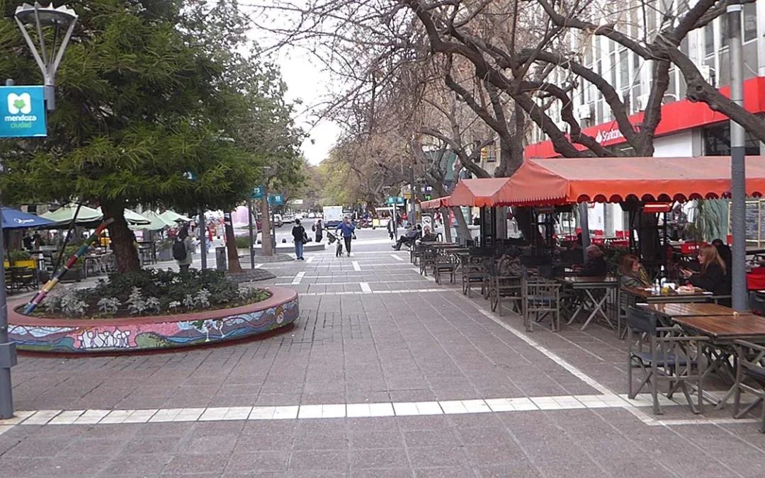 Paro nacional en Mendoza: bancos cerrados, vuelos cancelados y fuerte impacto por la reforma laboral