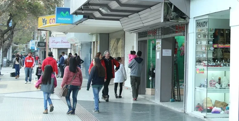 Atención de los comercios y los bancos en las fiestas comercios-san-rafael