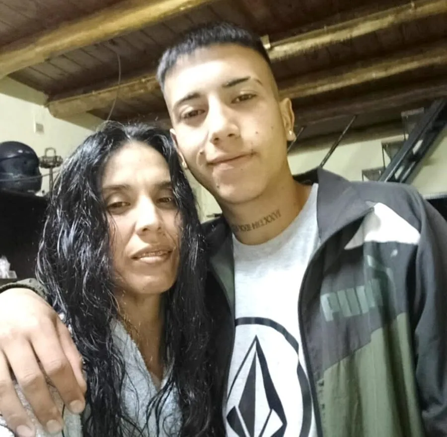 Los familiares y amigos de Luciano Gómez acompañaron con dolor el cierre del juicio.