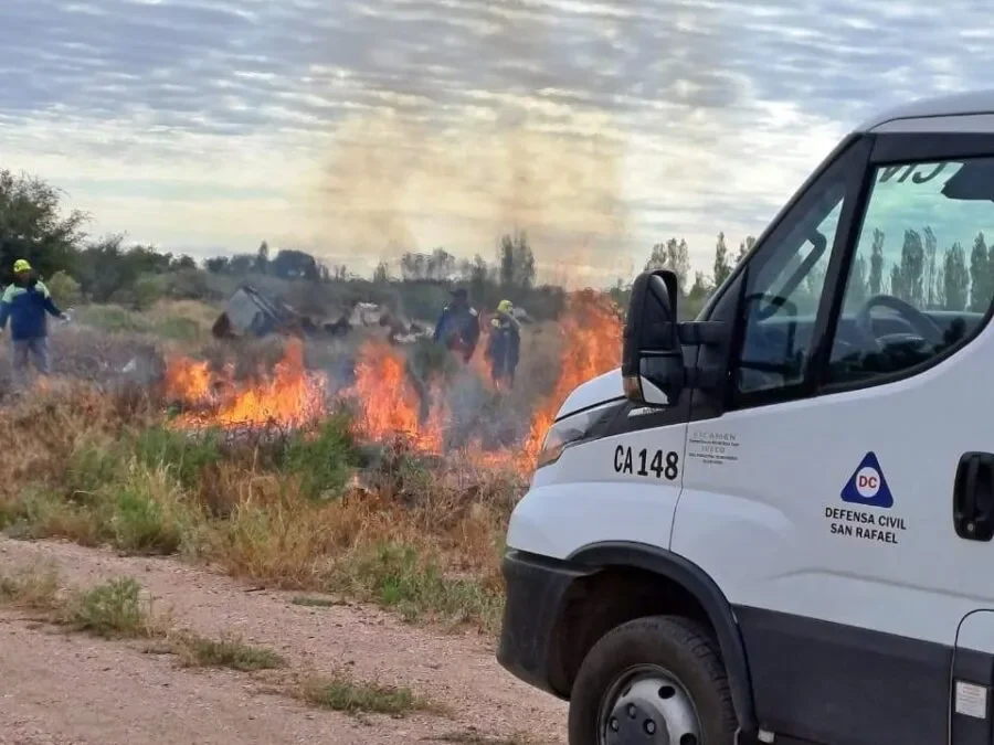Defensa Civil advierte sobre riesgo extremo de incendios forestales