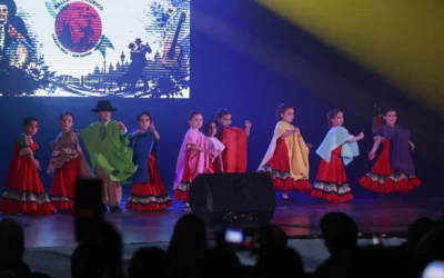 San Rafael celebró el Día Nacional del Folklore con una noche de música y tradiciones en el Teatro Roma
