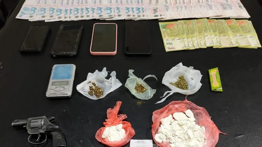 Tres personas detenidas en un operativo antinarco en Pueblo Diamante