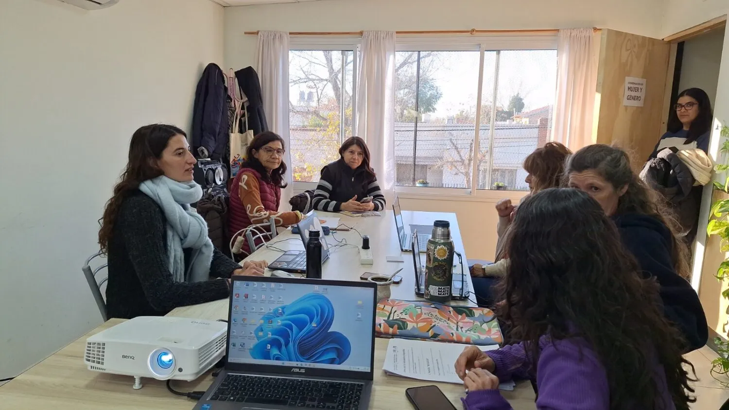 Los talleres buscan fortalecer la autonomía económica de mujeres y disidencias.