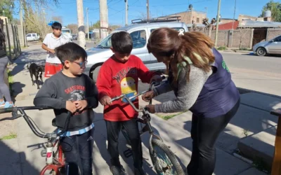 Defensa Civil continúa con la entrega de elementos refractarios para bicicletas