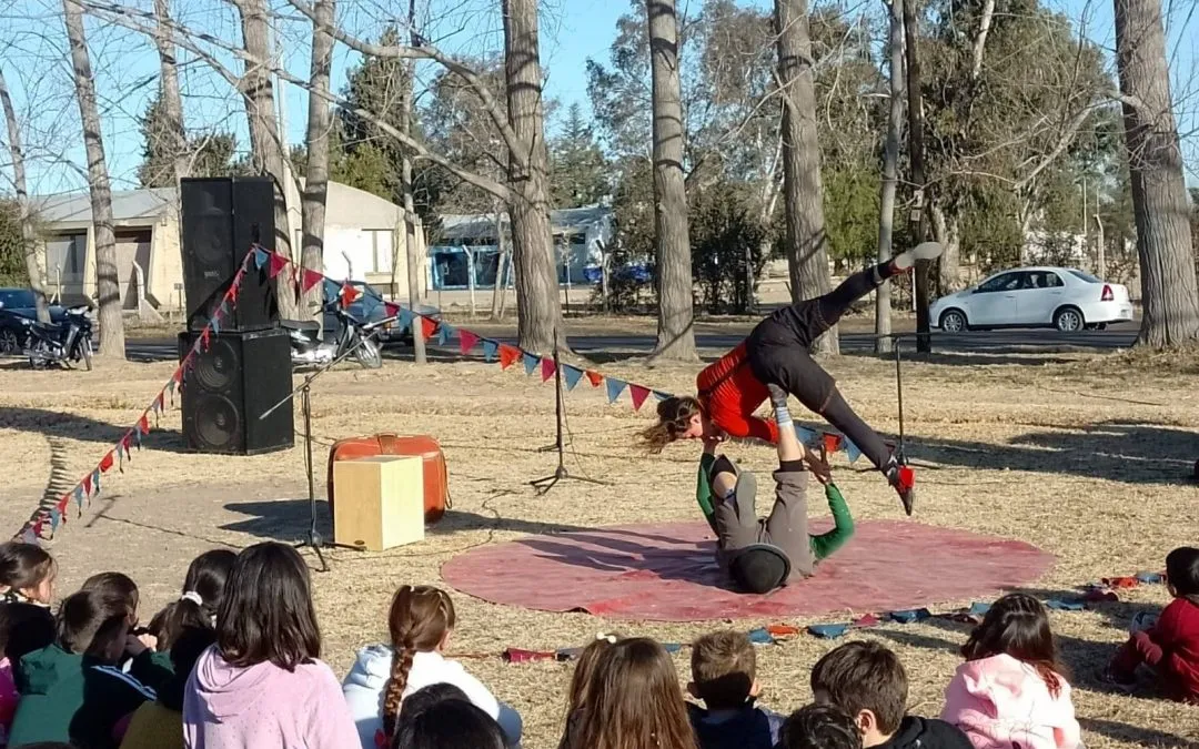 La propuesta busca fortalecer el encuentro familiar durante el Mes de las Infancias.
