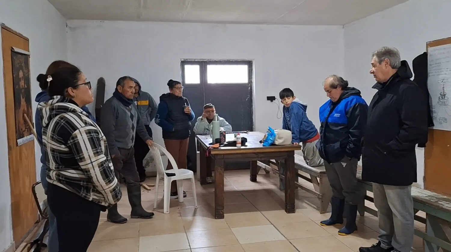 Operativo de emergencia: equipos municipales coordinaron la asistencia de las familias afectadas por la crecida del río Diamante. Operativo de emergencia: equipos municipales coordinaron la asistencia de las familias afectadas por la crecida del río Diamante.