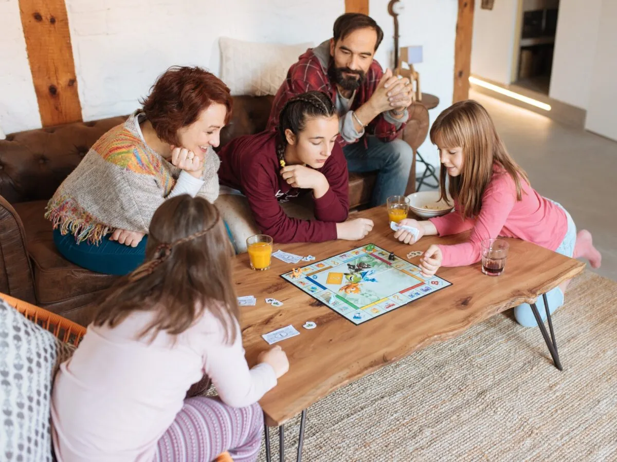 La CAIJ impulsa la campaña #QueremosJuguetes para promover el juego en familia.