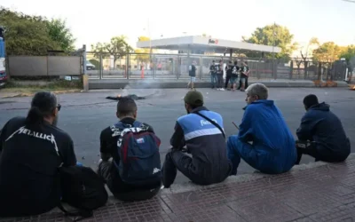 Cierre de Fate: sin acuerdo en Trabajo y convocan a nueva audiencia tras 910 despidos