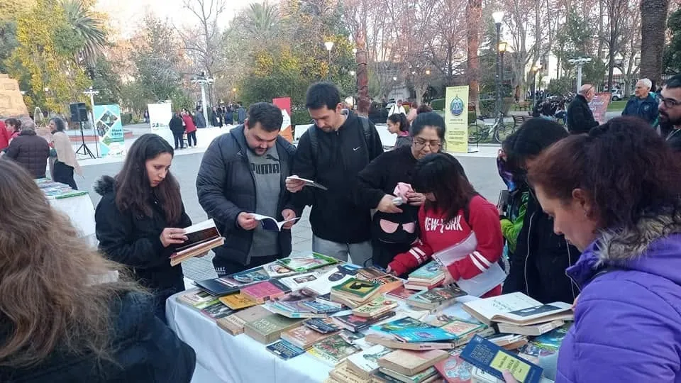 El intercambio de libros se realizará el lunes 24 de agosto en la Plaza San Martín.