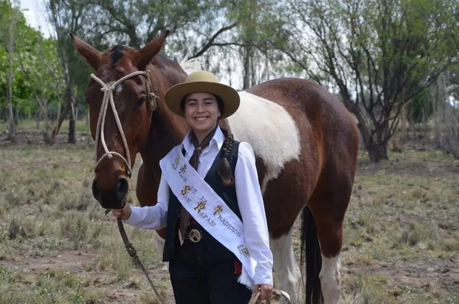 Sentir nacional, danza y folklore en la elección de la Flor de la Tradición en San Rafael