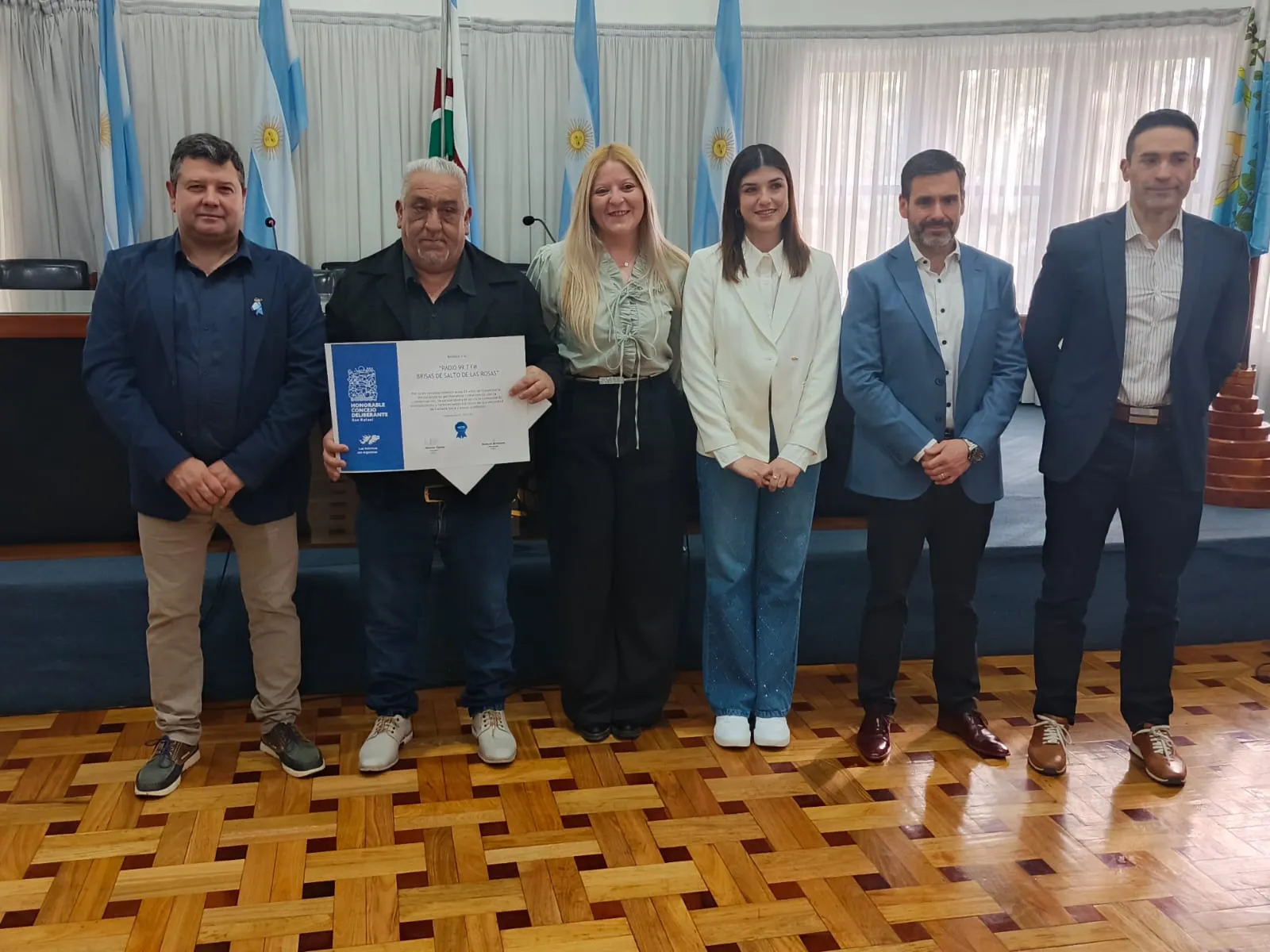 FM Brisas 99.7 fue reconocida y su director habló de la crisis que atraviesan las radios locales FM Brisas 99.7 fue reconocida y su director habló de la crisis que atraviesan las radios locales