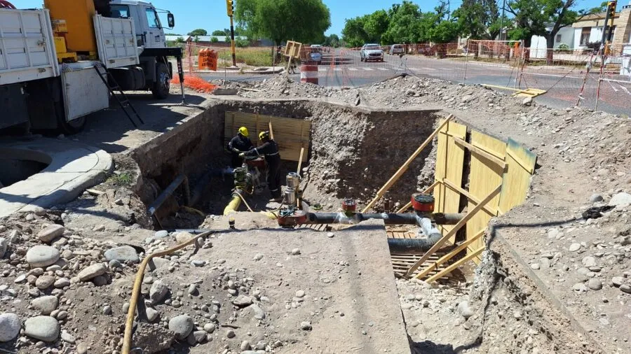 «Hot tapping», especialistas trabajan en el nuevo gasoducto