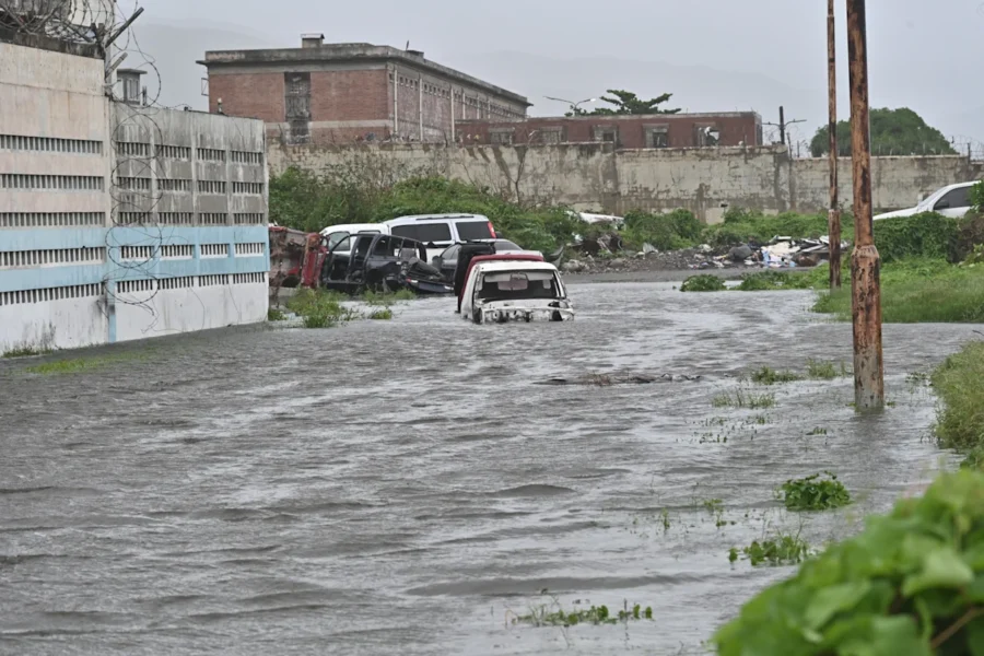 Inundaciones en las calles de Santiago de Cuba tras el paso del huracán Melissa. Inundaciones en las calles de Santiago de Cuba tras el paso del huracán Melissa.