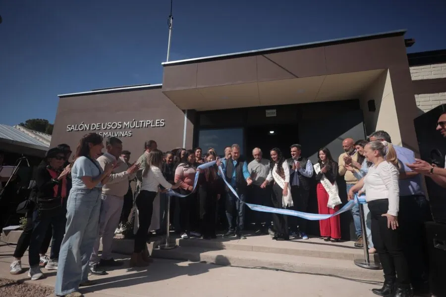 Junto a los vecinos, Omar Félix inauguró el nuevo salón de usos múltiples de Las Malvinas