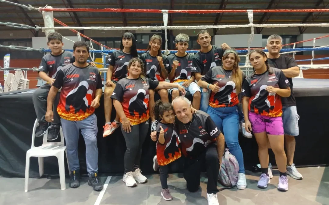 Gran festival de boxeo en el Polideportivo Nº2 con nocaut estelar de Arena