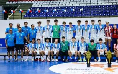 Juan Francisco García fue jefe de la delegación argentina campeona del Sur-Centro de handball