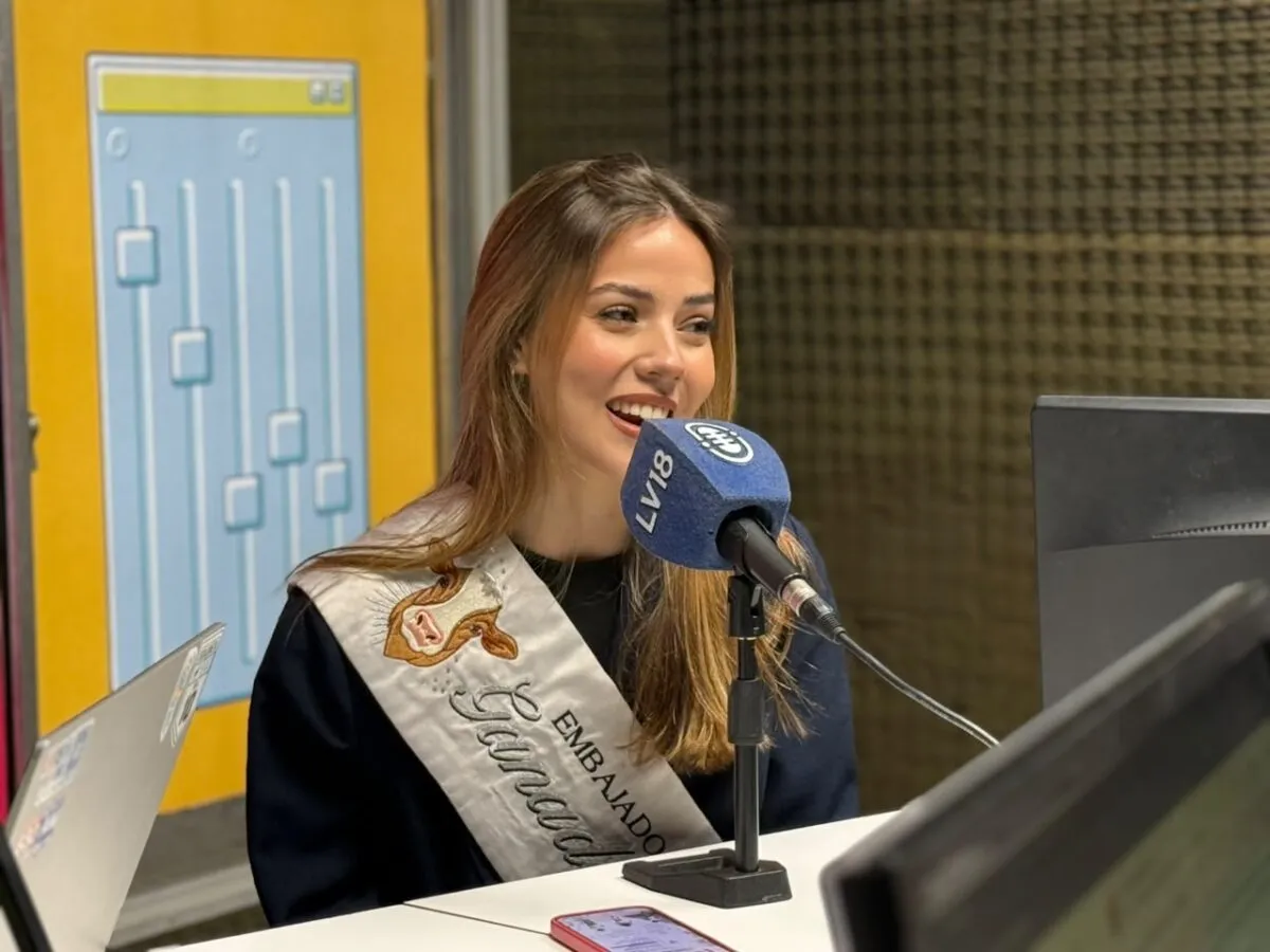 Julieta Romero, embajadora de la Ganadería de San Rafael, impulsa junto a Valentina Fenoy Guizzardi la campaña “Celebremos la Niñez en Comunidad” para acercar juguetes y actividades recreativas a niños del departamento.