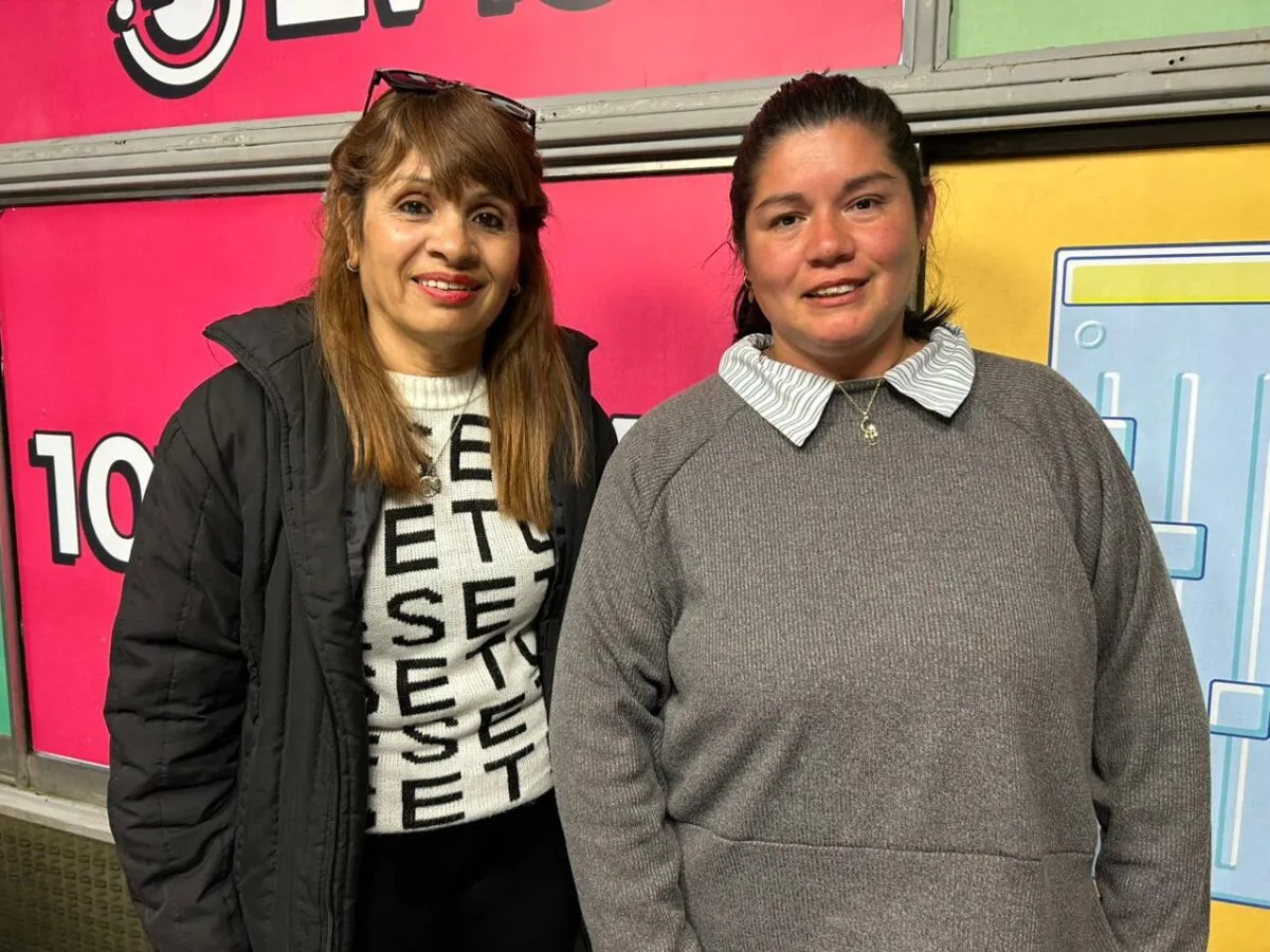 Liliana Torres y Maira Páez, organizadoras de la Feria de Salto de las Rosas, invitaron a participar del encuentro “Cierre del 31” en El Mangrullo. Liliana Torres y Maira Páez, organizadoras de la Feria de Salto de las Rosas, invitaron a participar del encuentro “Cierre del 31” en El Mangrullo.